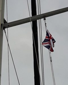 Union Jack unter der Saling